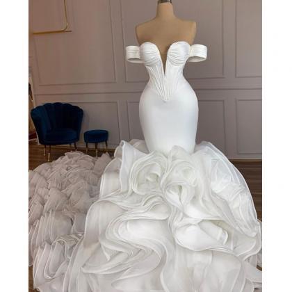 Elegant Off The Shoulder Mermaid Wedding Dresses..