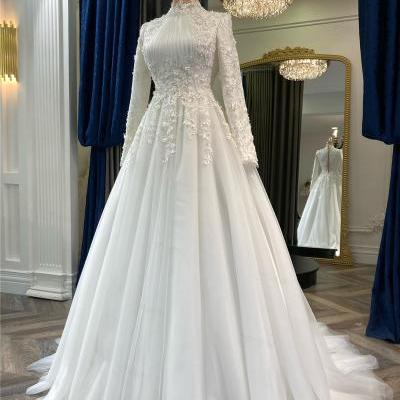 Elegant Muslim Wedding Gown for Bride 2023 Appliques Flowers Arabic Dubai Long Sleeves Bridal Dress Tulle Robe De Mariage