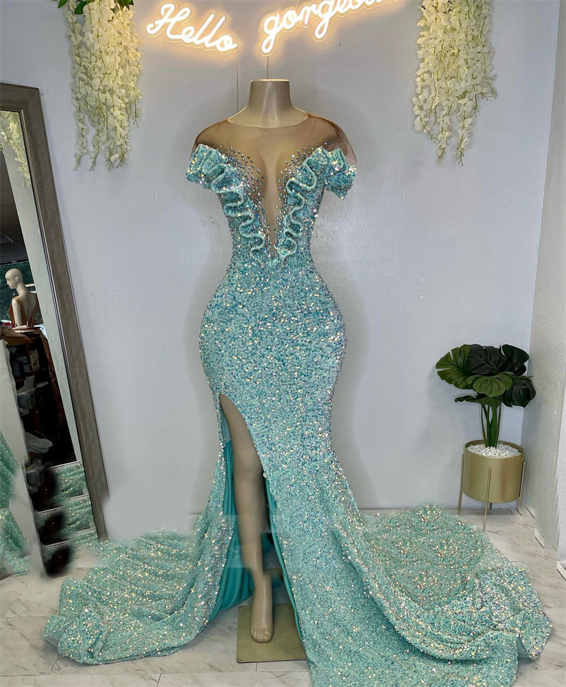 Sexy Light Green Spaghetti Strap Sequins Mermaid Evening Gowns
