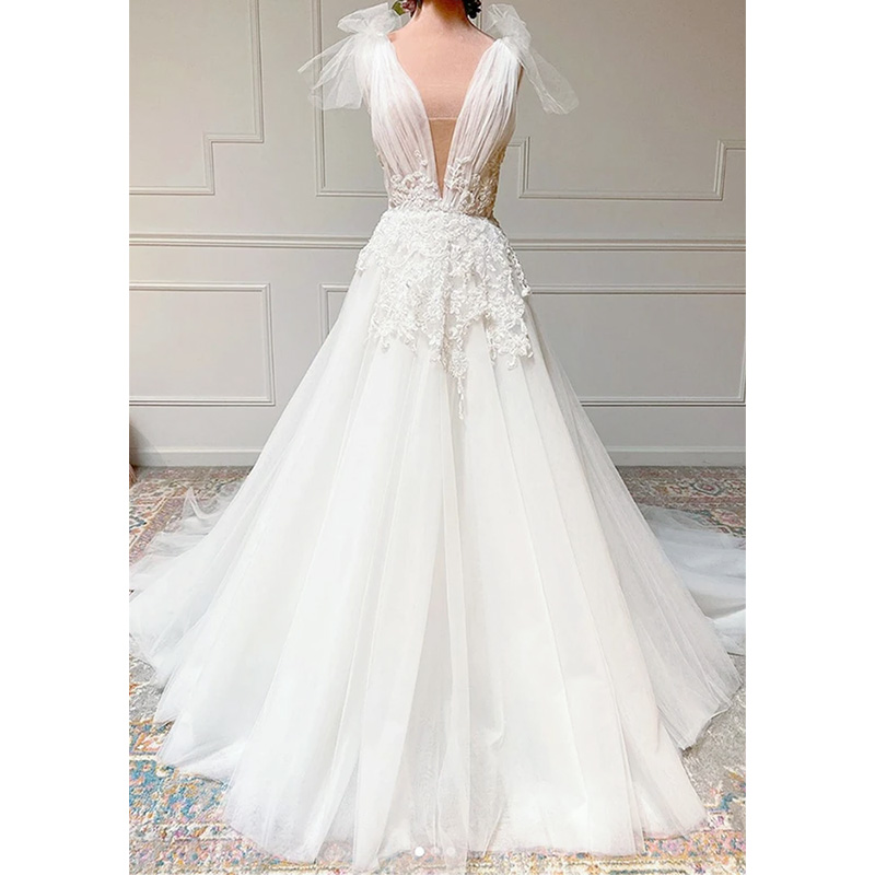 Elegant Wedding Dress Sleeveless Deep V-neck Applique Bridal Gown Simple Chiffon Train Robe De Mariée