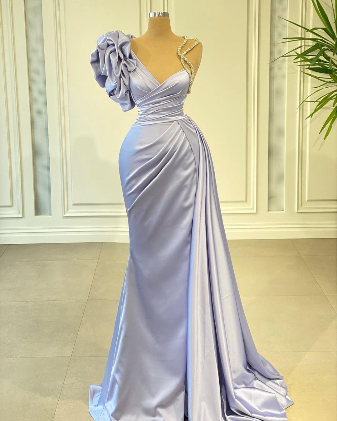 2022 Designer Flower Prom Dresses Ruffles Puffy Shoulder Crystals Straps Mermaid Satin Long Evening Dressing Gowns