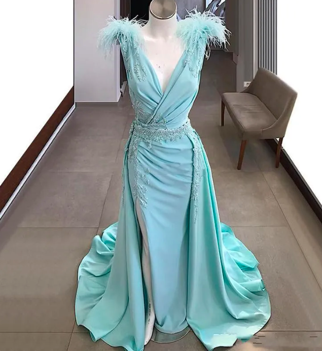 2023 Sexy Prom Dresses, Turquoise Deep V Neck, Feather Lace Appliques, Crystal Beads Overskirts Detachable Train Side Split Plus Size Party