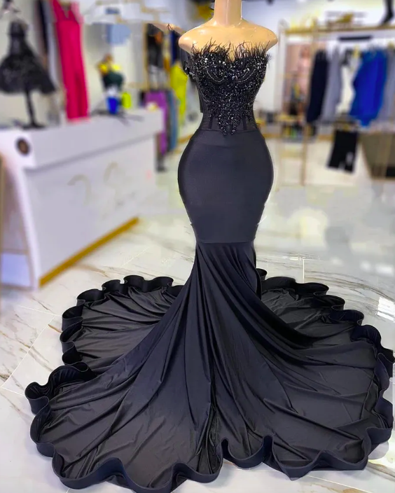 Plunging V-neck Beaded Feather Black Girl Prom Dress - Xdressy