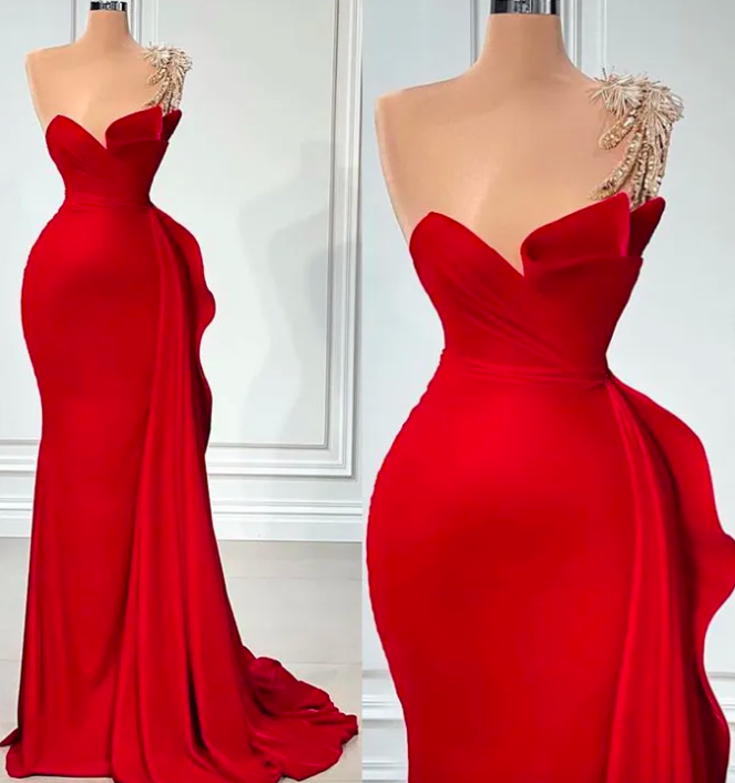 2024 Plus Size Arabic Aso Ebi Red Mermaid Sexy Prom Dresses Beaded Crystals Satin Evening Formal Party Second Reception Bridesmaid Gowns Dress