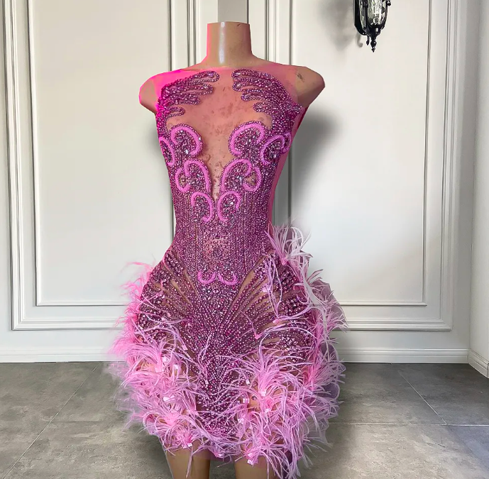 Long Prom Dresses 2023 Luxury Sparkly Beaded Diamond Sexy Mermaid Sheer Top Black Girl Red Velvet Prom Gala Gowns
