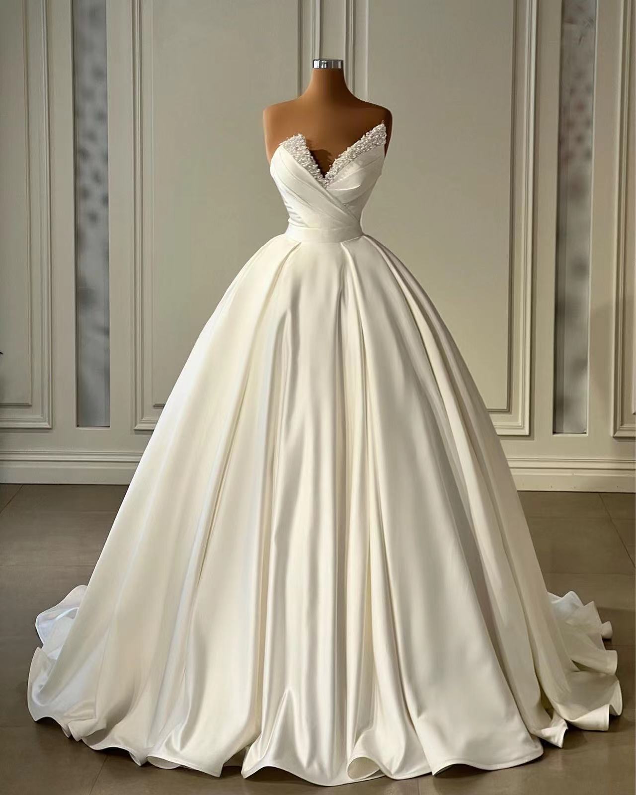 long puffy wedding dresses: timeless elegance for your big day