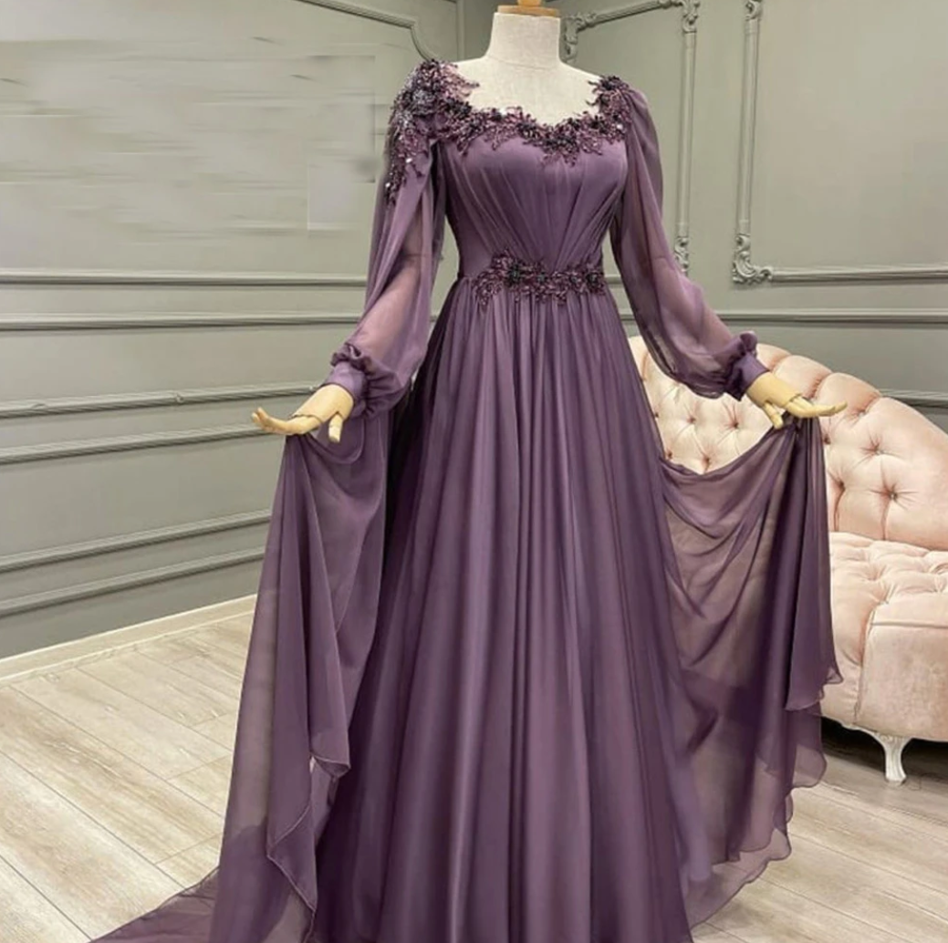open lace back dress Purple Tulle Wedding Dresses Ball Gown Spaghetti Straps V-Neck Beaded Bridal Wedding Gowns 803076