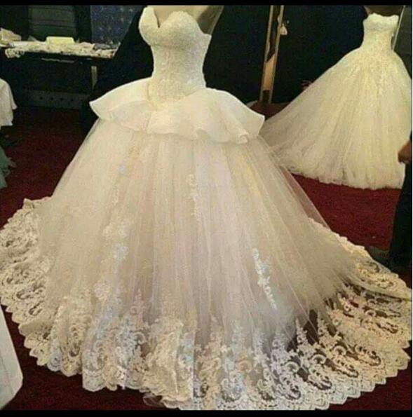 Sweetheart Neckline Elegant Wedding Dress Princess Lace Beaded Ivory Bridal Ball Gowns Applique Long Wedding Dresses 2017