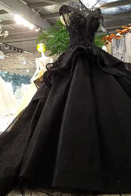 Pricness Vintage Gothic Luxury Black Plus Size Ball Gown Wedding Dresses Lace Applique Draped Pleats Beadings Court Train Tiered Bridal Gowns
