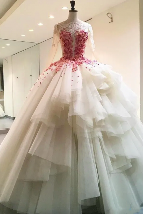 2024 Prom Dresses With 3d Floral Appliques Tiered Floor Length Puff Skirt Ball Gowns Evening Dresses Long Sleeves