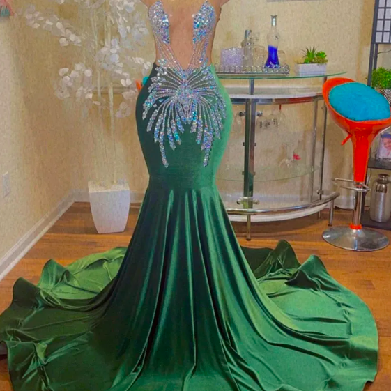 Sexy Glitter Green Mermaid Prom Dresses 2023 Velvet Luxury Illusion Crystal Rhinestones Party Gowns Robe De Bal Court Train